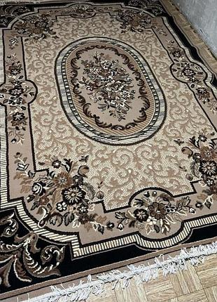 Коври , килими в ідеальному стані