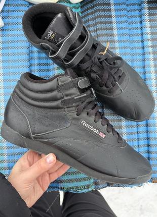 Шкіряні чоловічі кросівки reebok