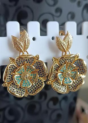 Сережки с цирконами