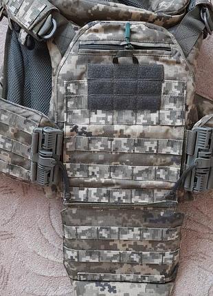Бронежилет новий ukrtac, всі плити в комплекті.