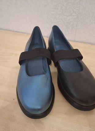 Женские фирменные туфли camper