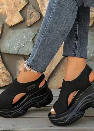 Женские черные босоножки сандалии на платформе