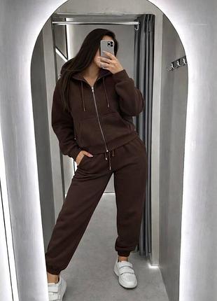 Костюм жіночий