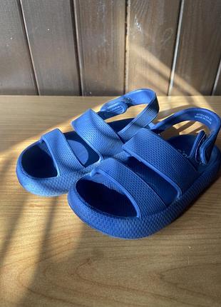 Дитячі босоніжки