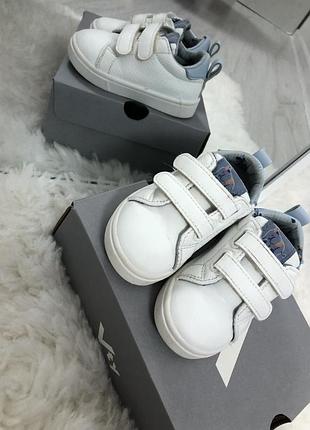 Кеди білі sinsay