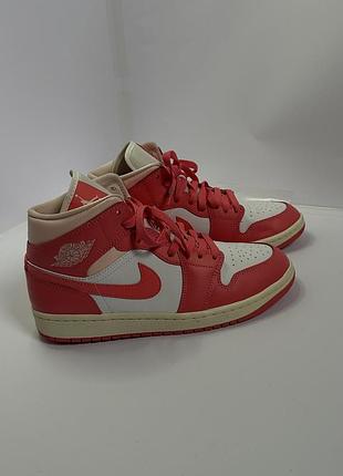 Кросівки nike air jordan 1 mid розмір 40