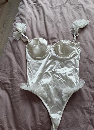 Боді біле сексуальне