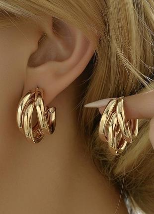 Тройные золотистые серьги полукольца