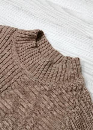Тёплый шерстяной свитер цвета капучино в рубчик ворот стойка4 фото