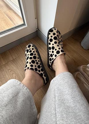 Замшеві шльопанці з принтом