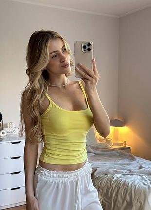 Майка на брительках