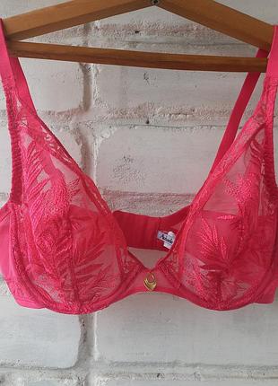 Люксовый кружевной бра в новом состоянии