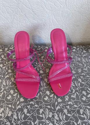 Босоножки primark