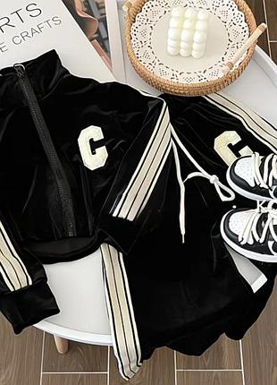 Спортивний костюм для дівчинки