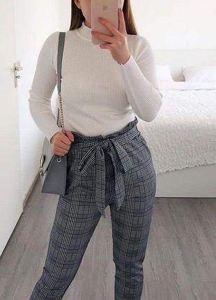 Брюки з високою талією