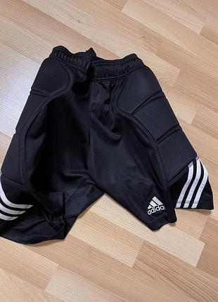 Шорти голкіпера adidas ,xs як нові.