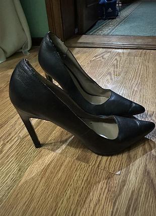 Туфлі жіночі чорні