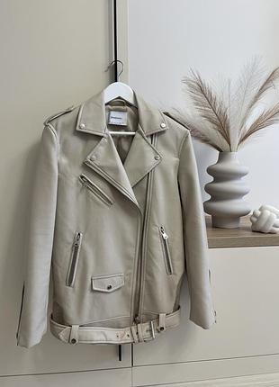 Куртка stradivarius