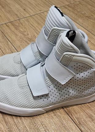 Кроссовки nike