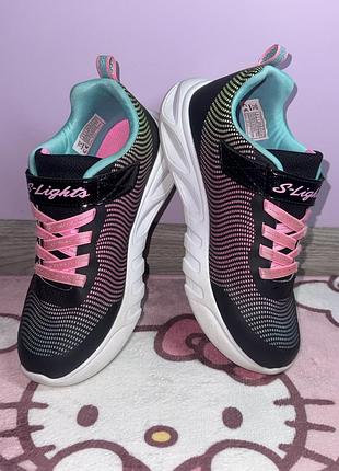 Б/у кросівки скетчерси, розмір 33,5, світяться