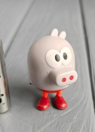 Фигурка из мультфильма привет дагги