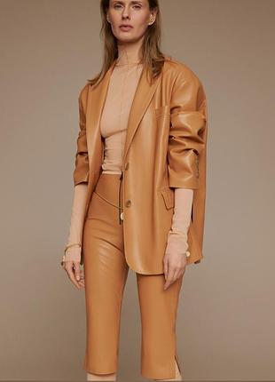 Бриджі капрі жіночі еко шкіра the coat коричневі гірчичні оригінал м колекція 2025 року нові