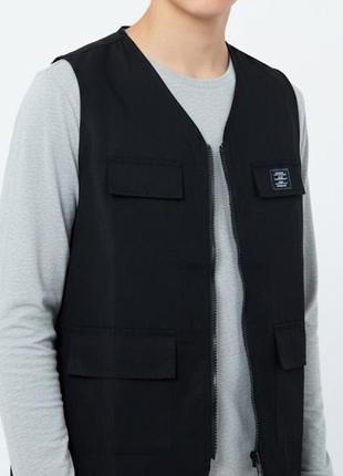 Жилет жилетка безрукавка