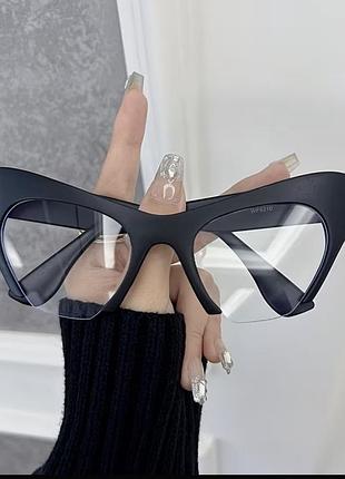 Окуляри жіночі