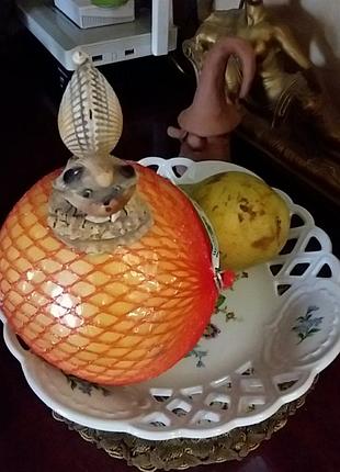 Кисточка сувенир из херстона, лазурное, ручная работа, ракушка, винтажная, стан на фото