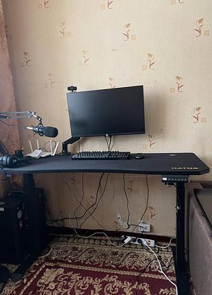 Стіл hator vest pro