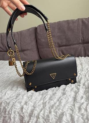 Сумочка середнього розміру