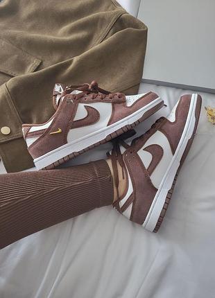 Кроссовки nike w dunk low sail/ malt-metallic gold