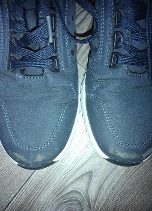 Кросівки чоловічі 3