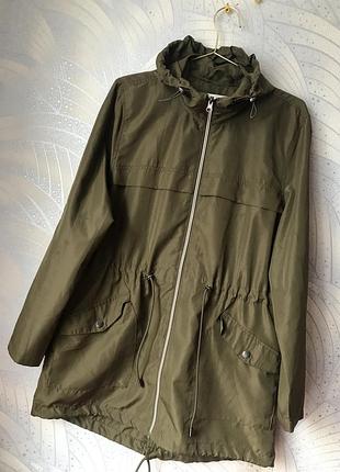 Курточка ветровка цвета хакки