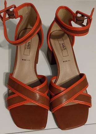 Босоножки m&amp;s