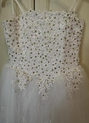 Святкова сукня на дівчинку