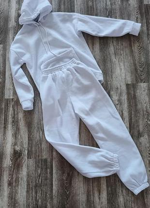 Костюм жіночий