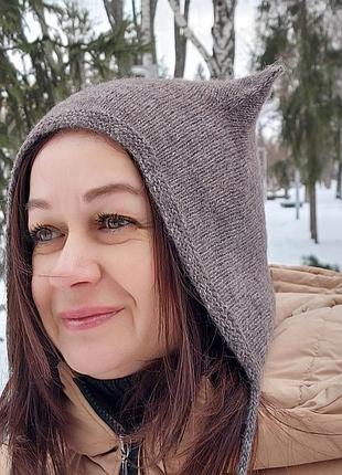 Серая вязаная шапка с ушками, шапка бини из альпаки и шерсти мериноса, мягкий пушистый чепчик на завязках, зимняя шапка ручной работы