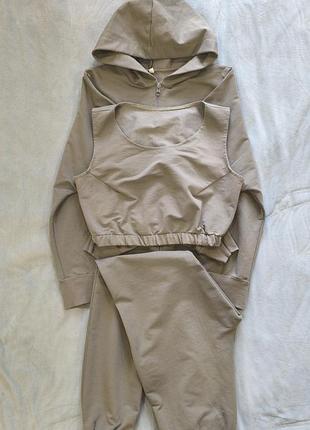 Продам жіночий спортивний костюм-трійка