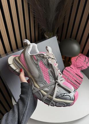 Женские брендовые кроссовки