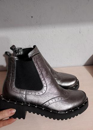Ботинки челси кожаные
