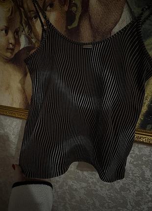 Майка в асиметричну смужку