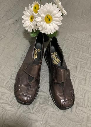 Кожаные женские туфли