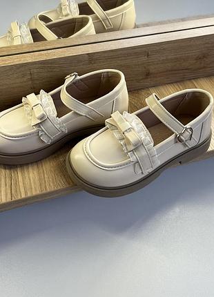 Бежеві лофери на дівчинку, лофери на дівчинку, туфлі на дівчинку