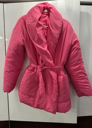 Жіноча рожева куртка