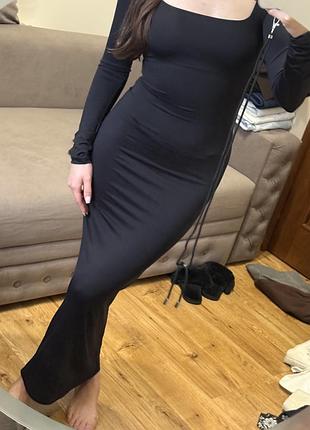 Чорна сукня в дуже хорошому стані