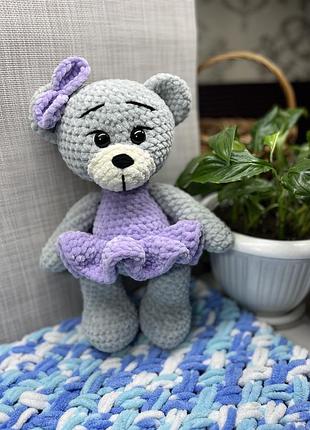 Іграшка ведмедик із плюшевої пряжі