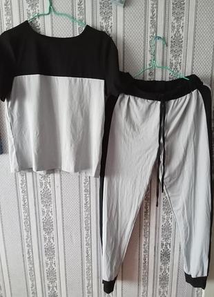 Костюм спортивный