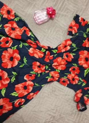 Плаття з маками