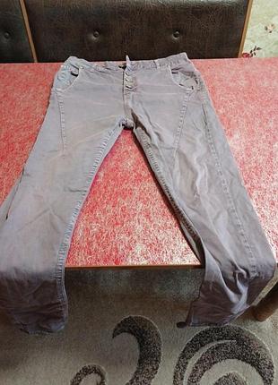 Фирменные джинсы